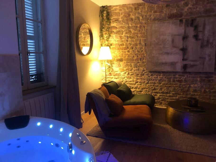 Detente Centre Historique De Macon Avec Spa Et Cine Esterno foto